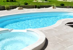 San Marcos pool and spa